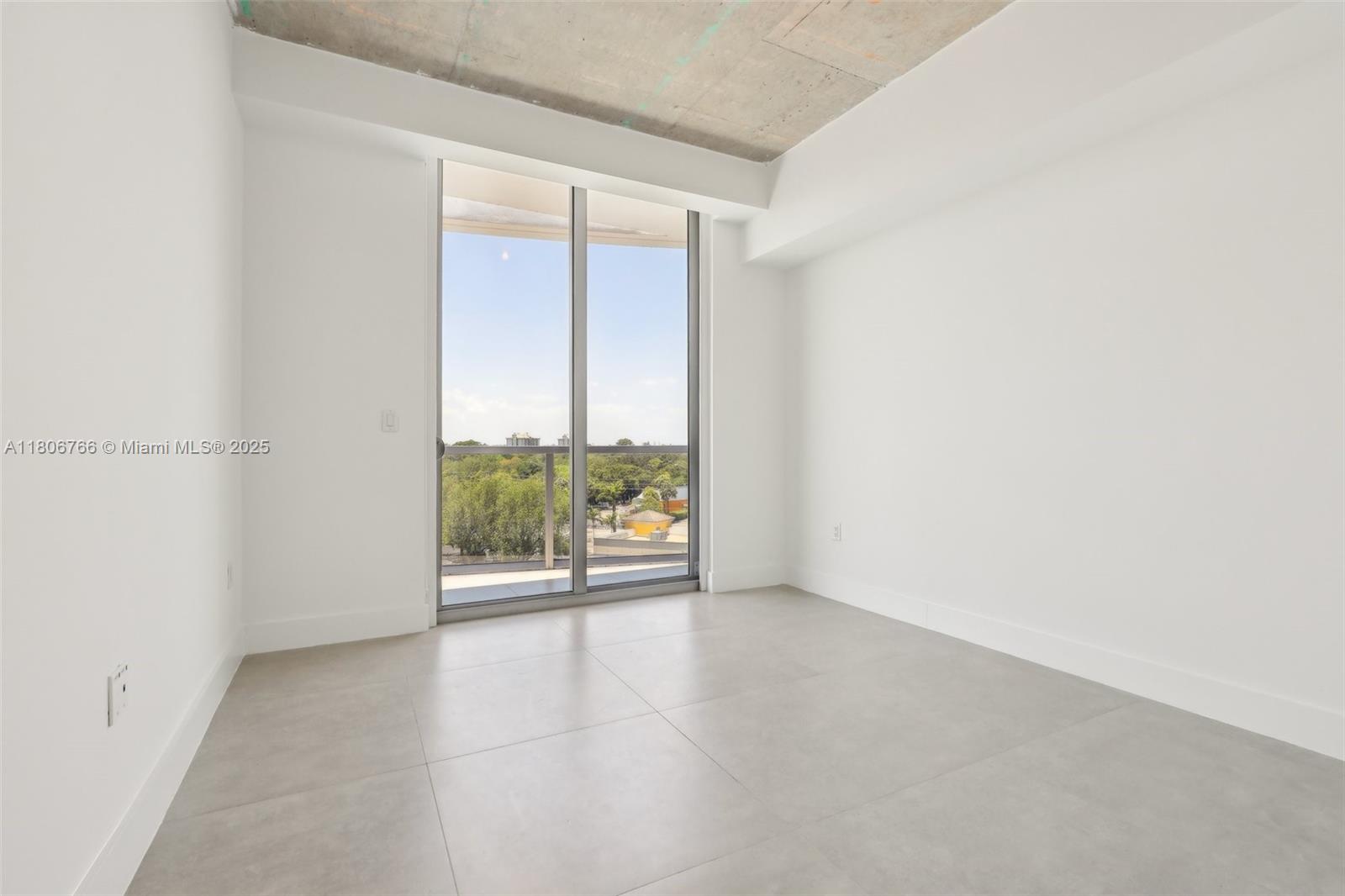 THE HIGHLANDS CONDO - Residential Lease