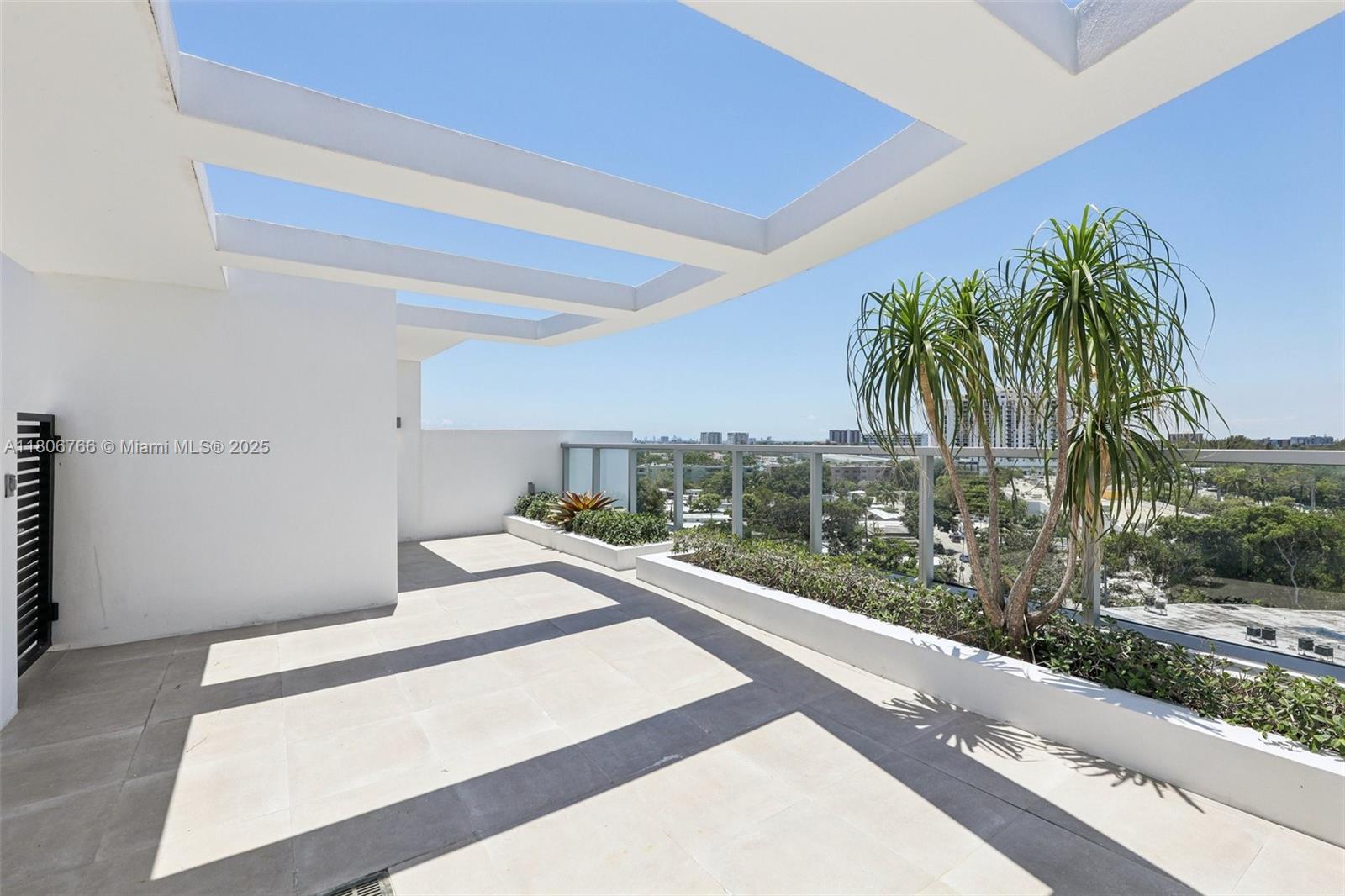 THE HIGHLANDS CONDO - Residential Lease