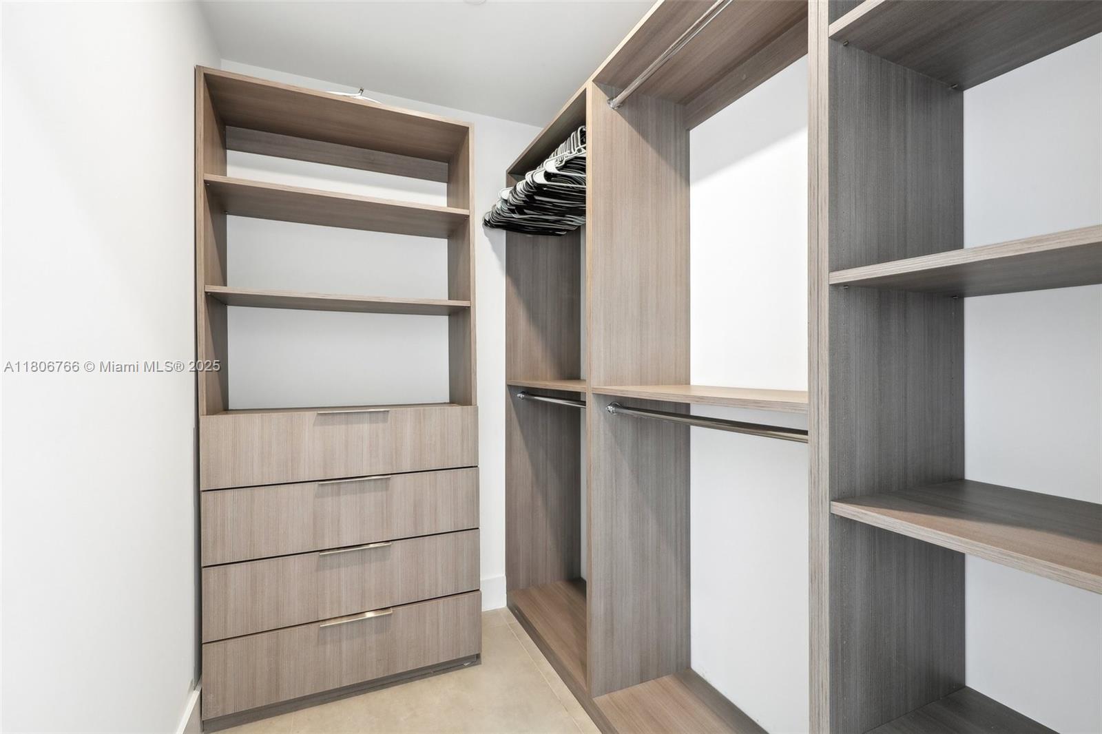 THE HIGHLANDS CONDO - Residential Lease