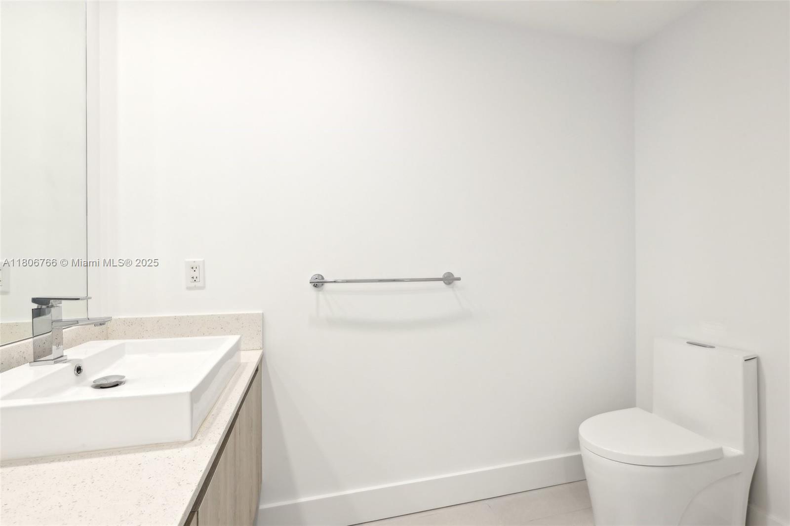 THE HIGHLANDS CONDO - Residential Lease