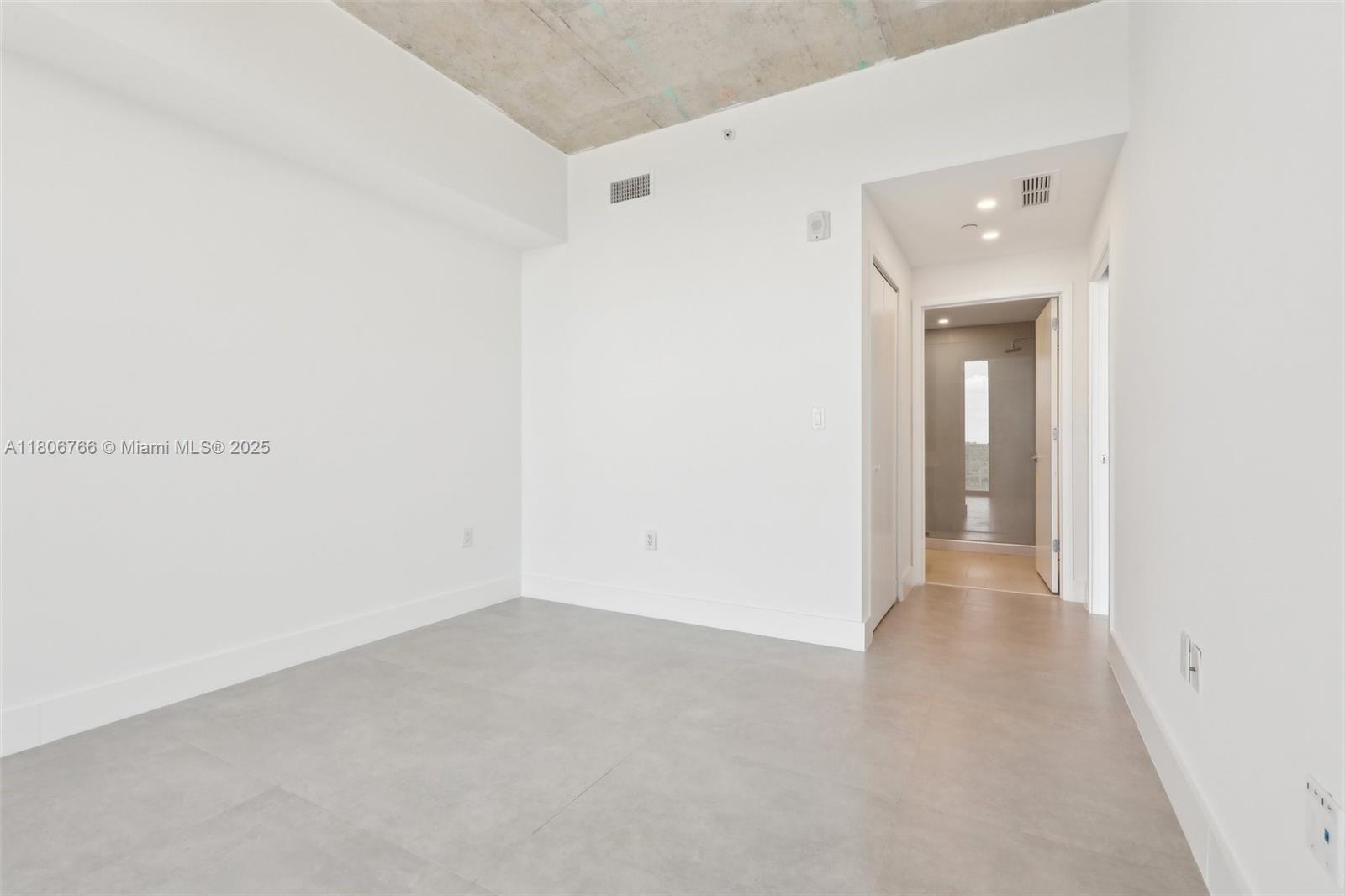 THE HIGHLANDS CONDO - Residential Lease