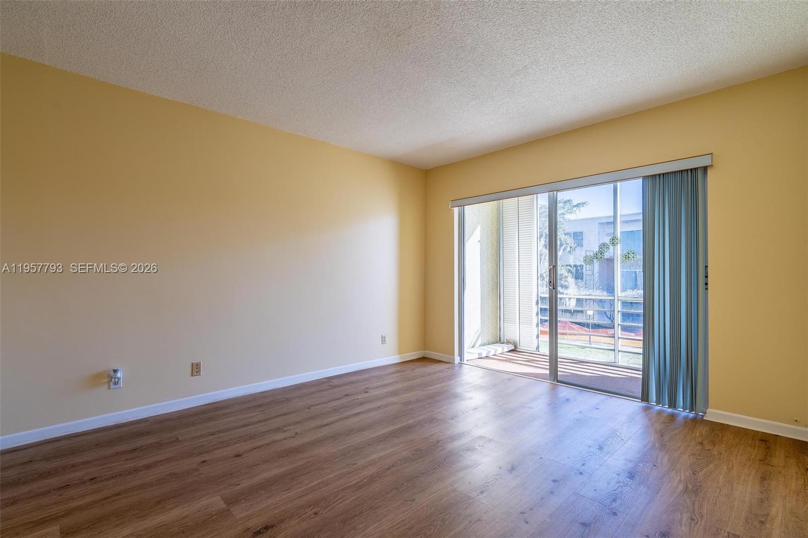 ASHBURY HOUSE - Residential