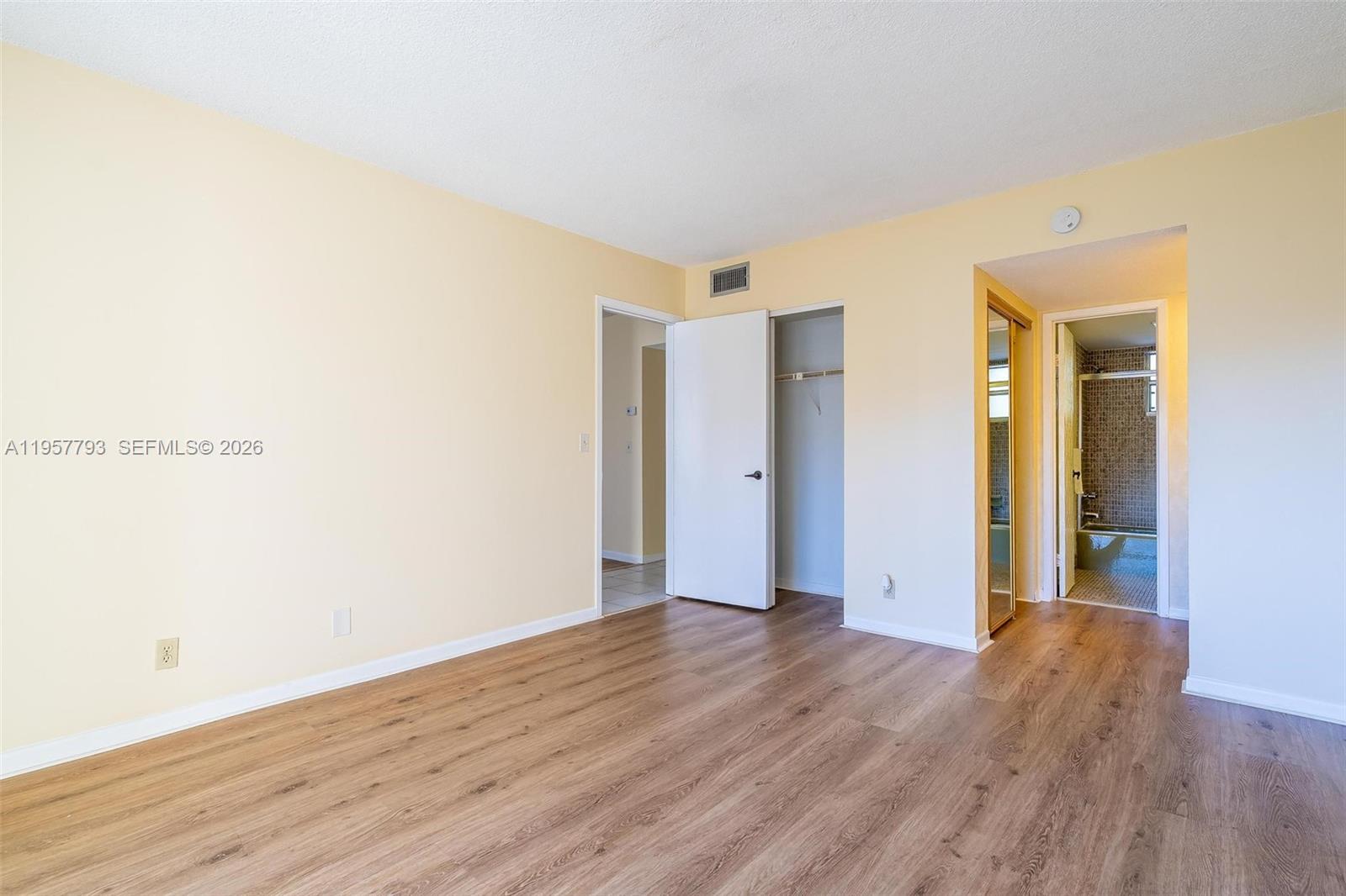 ASHBURY HOUSE - Residential