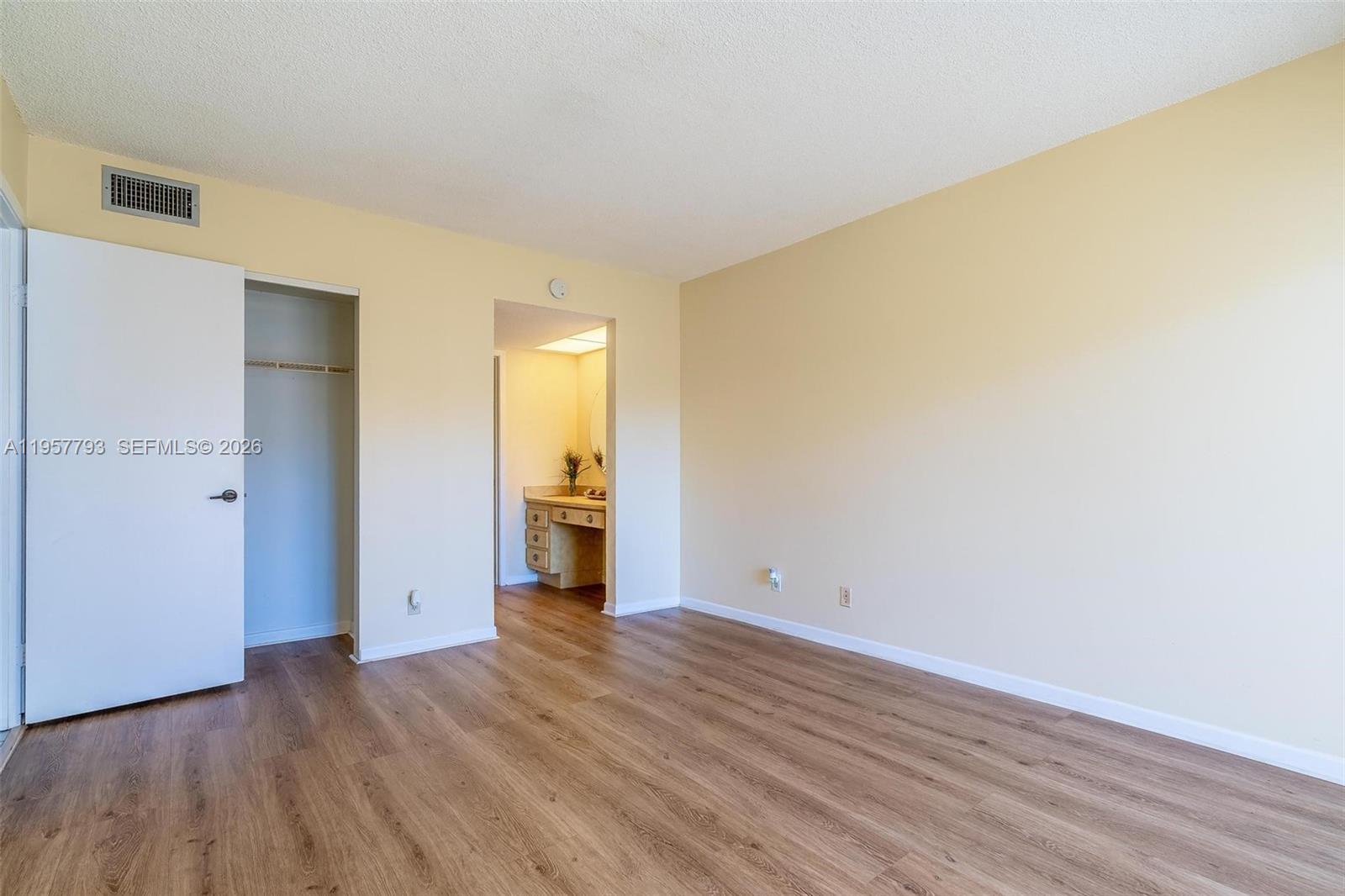 ASHBURY HOUSE - Residential