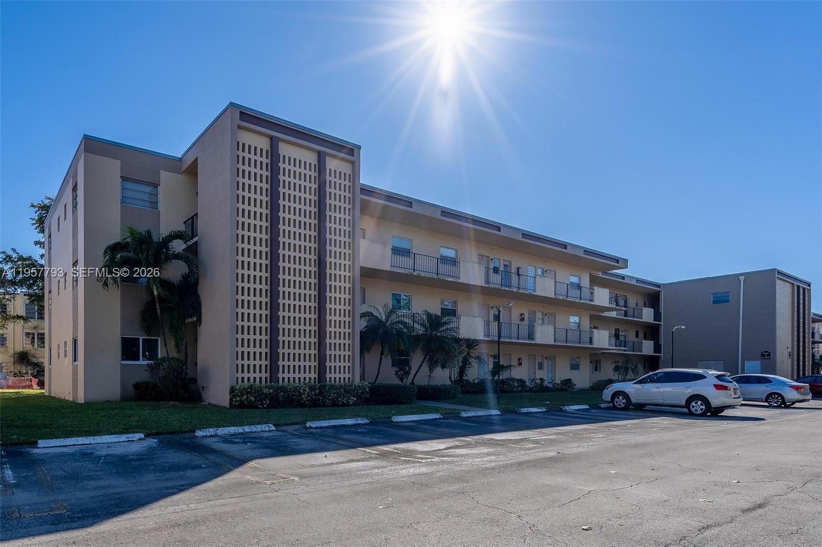 ASHBURY HOUSE - Residential