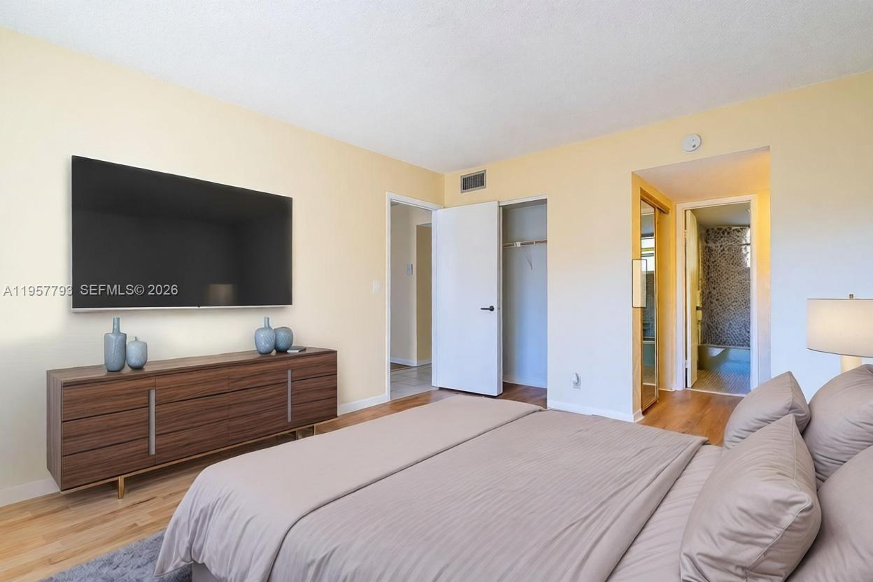 ASHBURY HOUSE - Residential