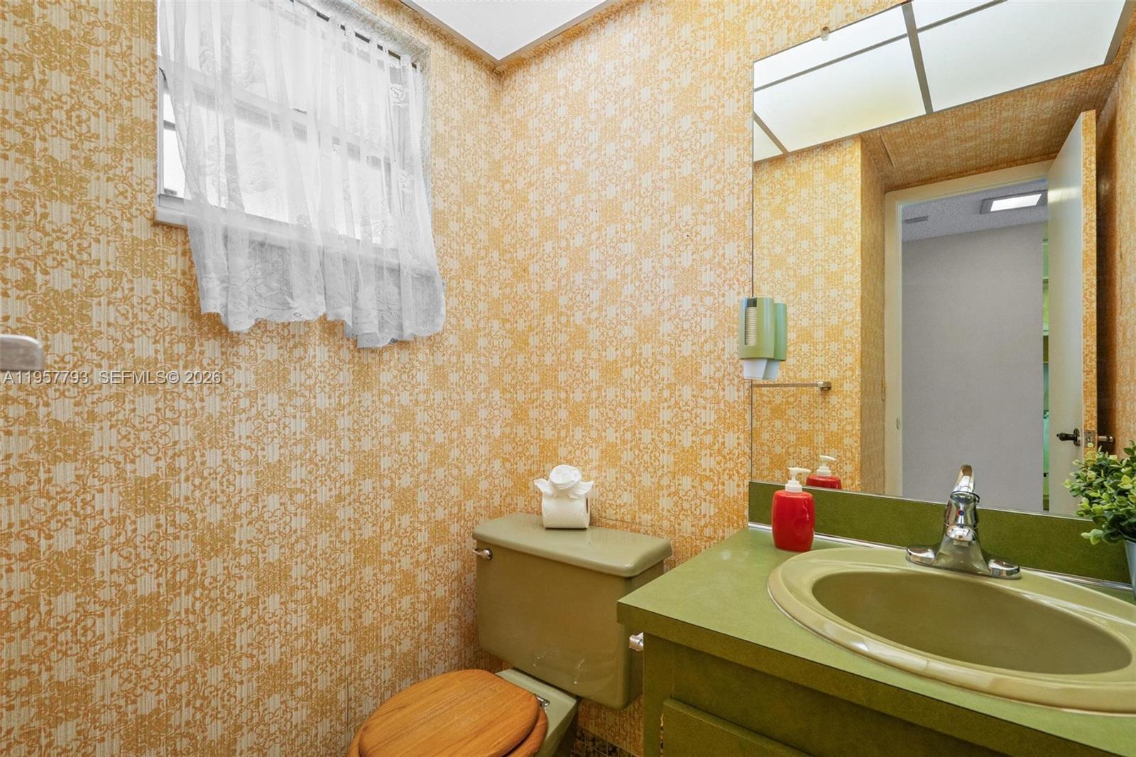 ASHBURY HOUSE - Residential