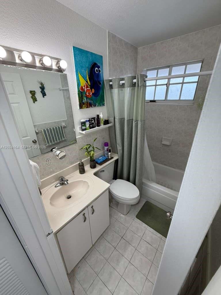 READY VILLAS CONDO - Residential Lease