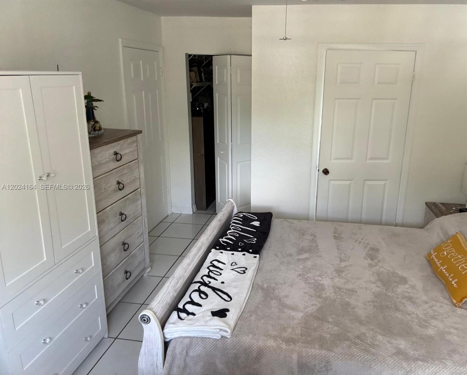 READY VILLAS CONDO - Residential Lease