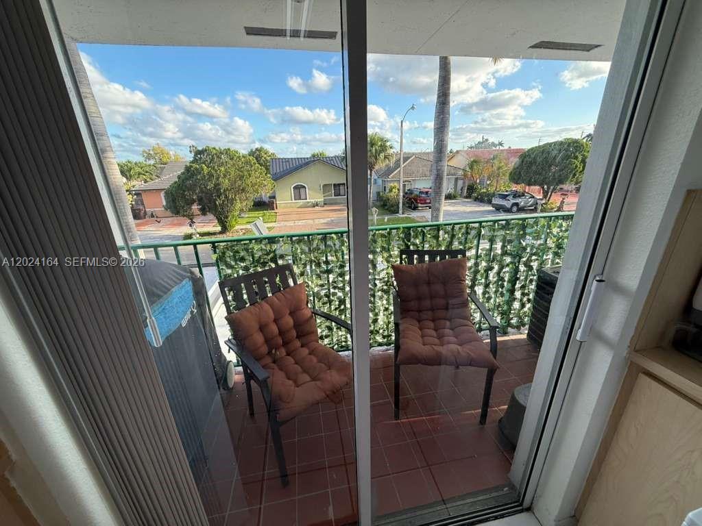 READY VILLAS CONDO - Residential Lease