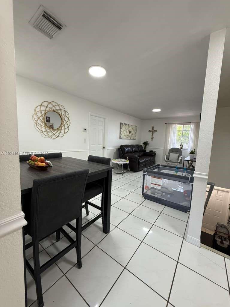 READY VILLAS CONDO - Residential Lease