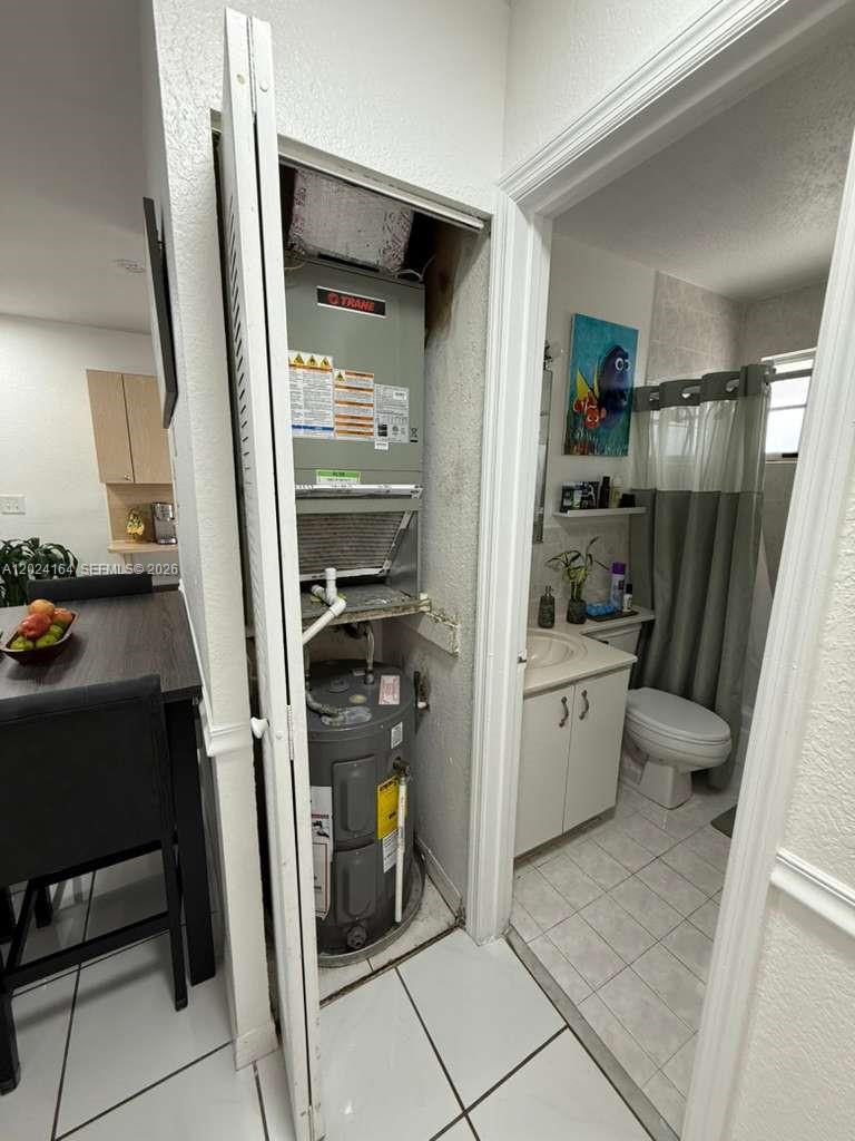 READY VILLAS CONDO - Residential Lease