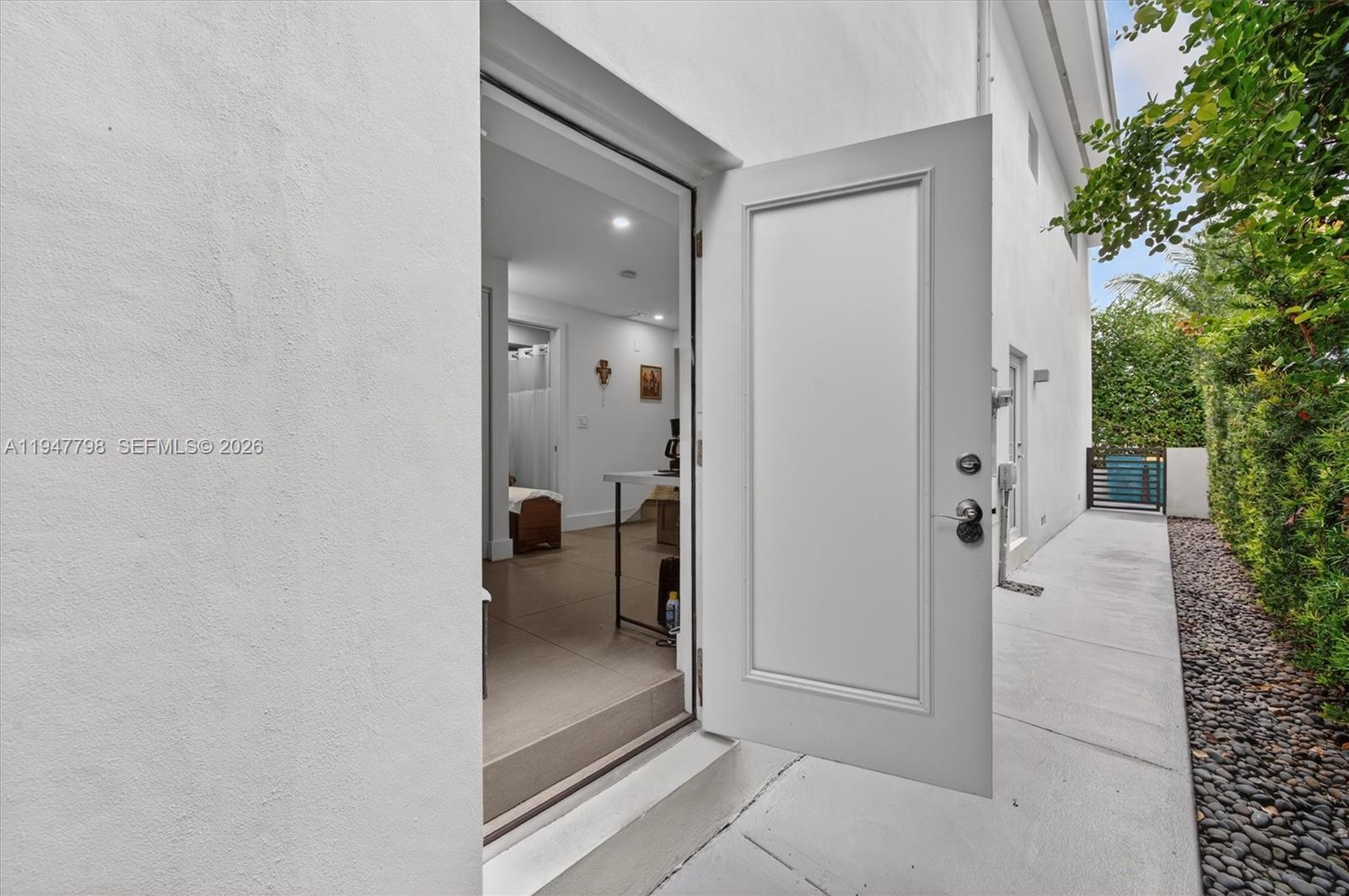 TROPICAL ISLE HOMES SUB 3 - Residential