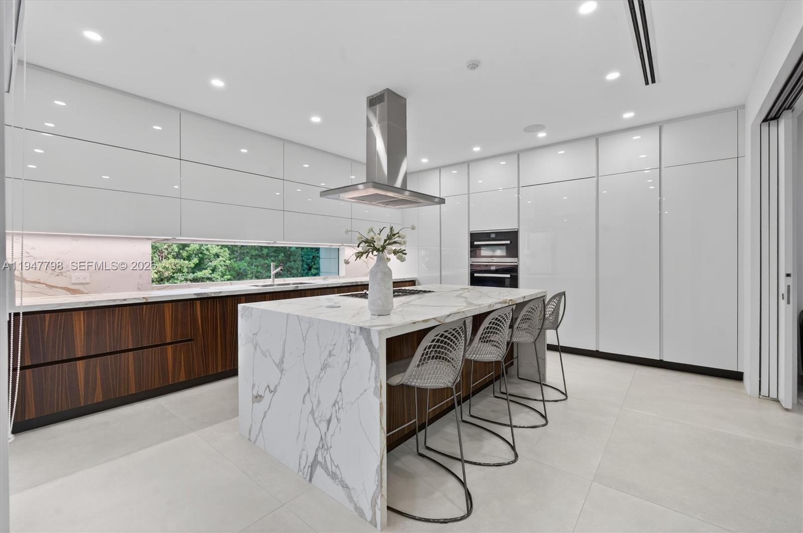 TROPICAL ISLE HOMES SUB 3 - Residential