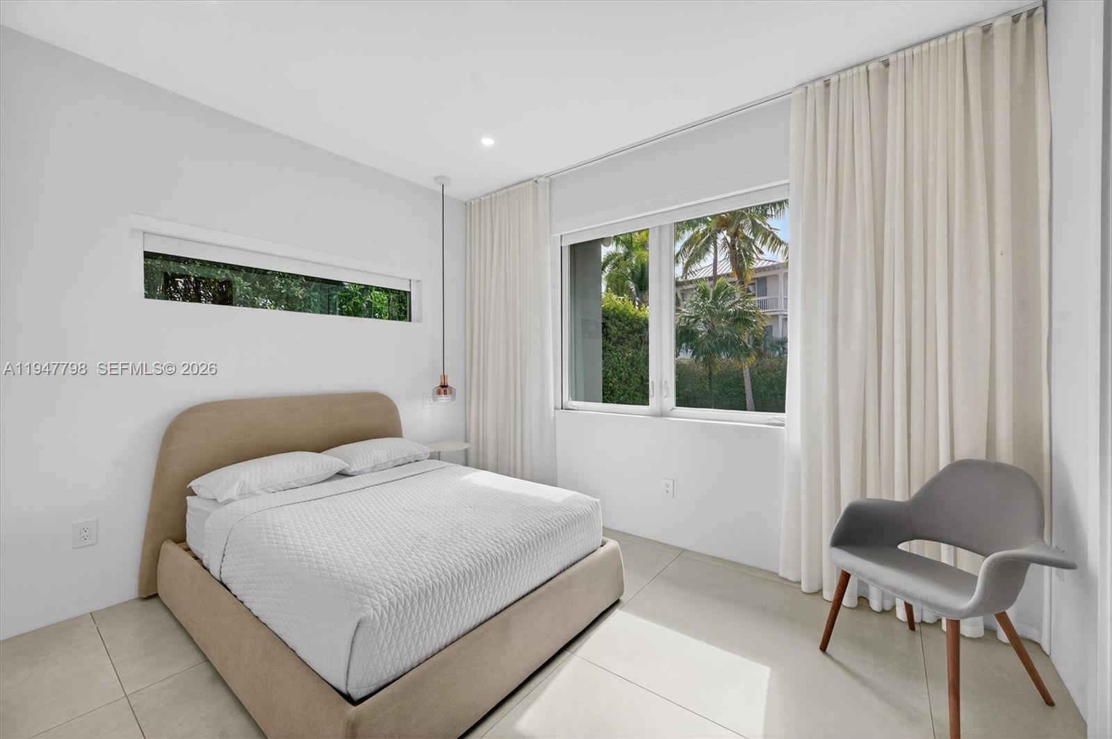 TROPICAL ISLE HOMES SUB 3 - Residential