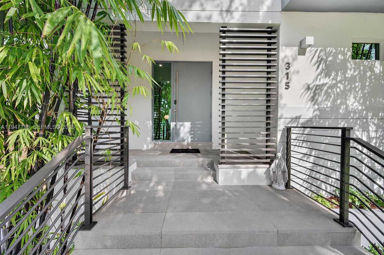 TROPICAL ISLE HOMES SUB 3 - Residential