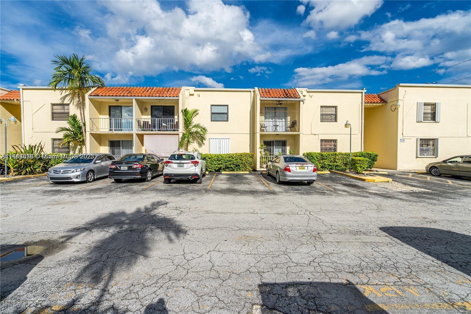 8701 Sw 12th St 21, Miami, Broward County, Florida - 2 Bedrooms  
1 Bathrooms - 