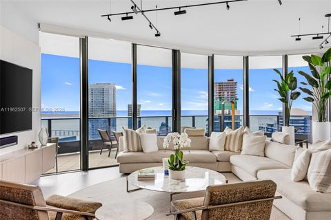Photo of 1000 Brickell Plz #PH6002, Miami, FL 33131 (MLS # A11962507)