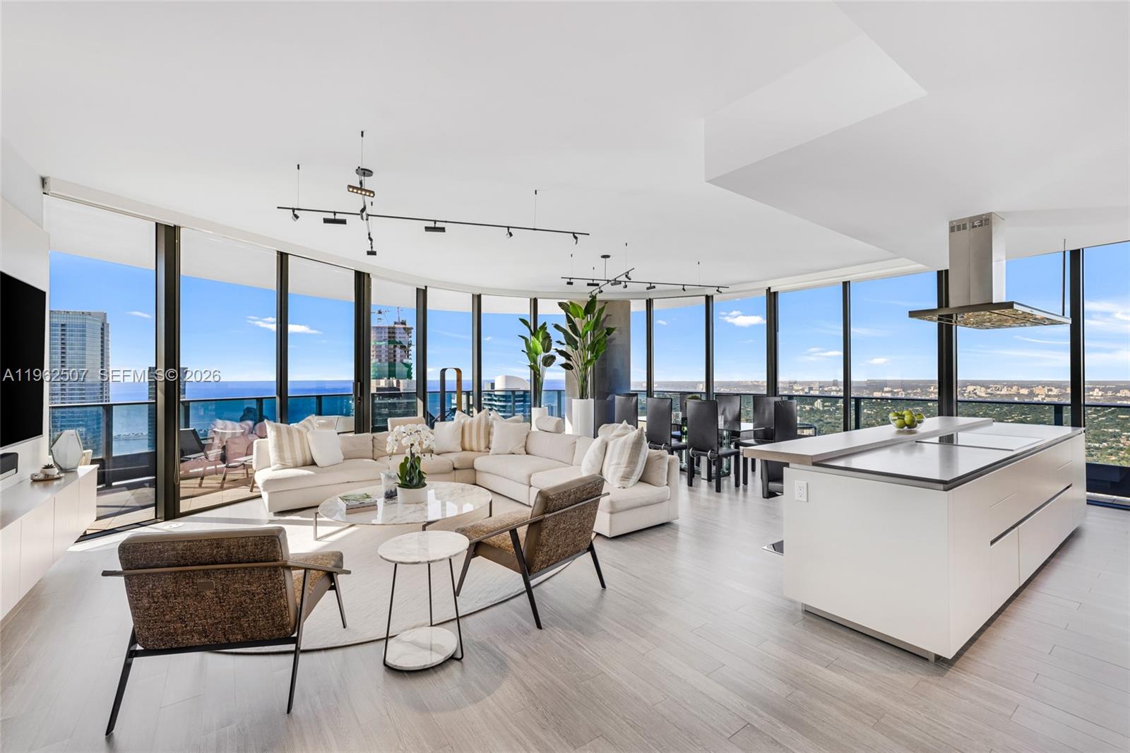 1000 Brickell Plz PH6002