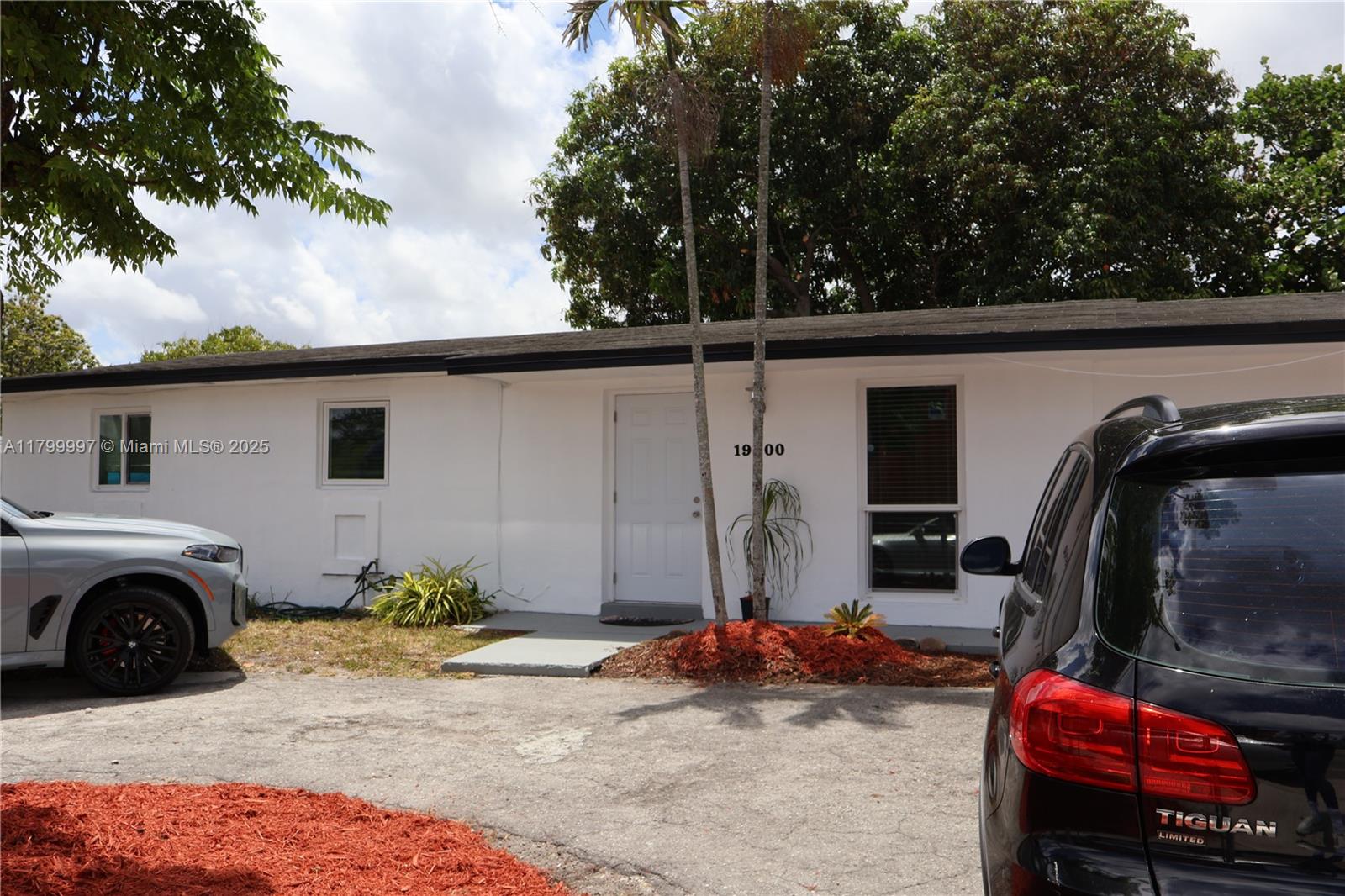 19300 Nw 47th Ave, Miami Gardens, Broward County, Florida - 4 Bedrooms  
3 Bathrooms - 