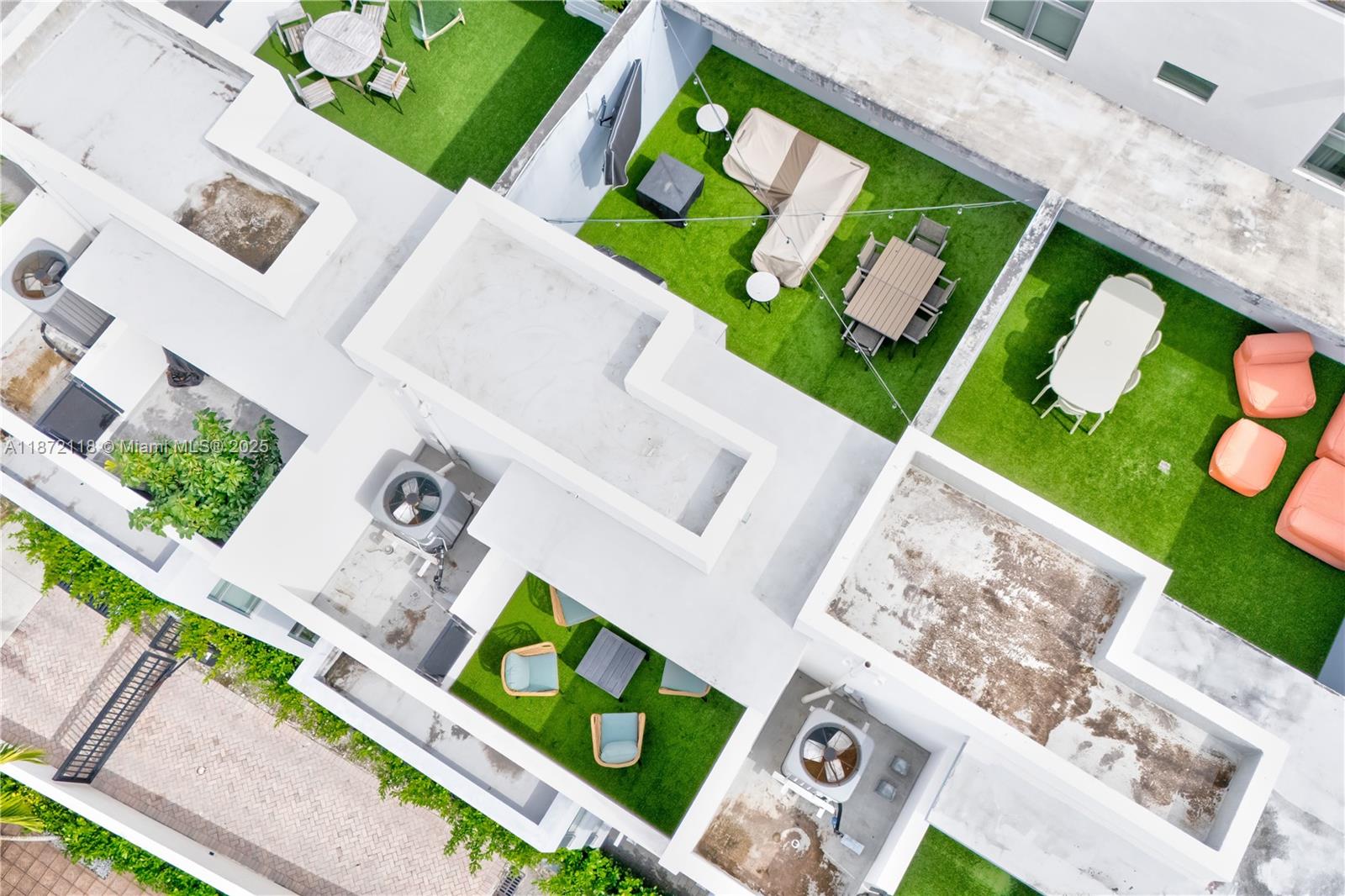 PENT HOMESTEAD - Residential