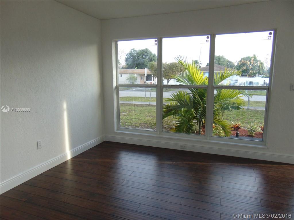 Pine Tree Park 1st Add - Residential