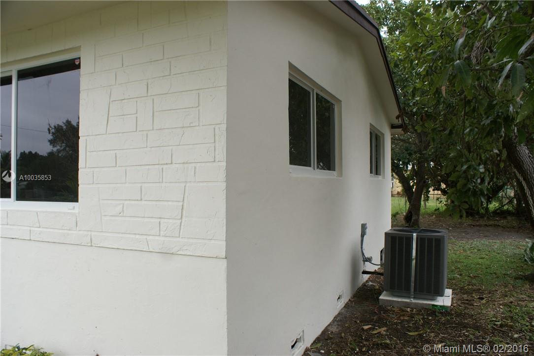 Pine Tree Park 1st Add - Residential