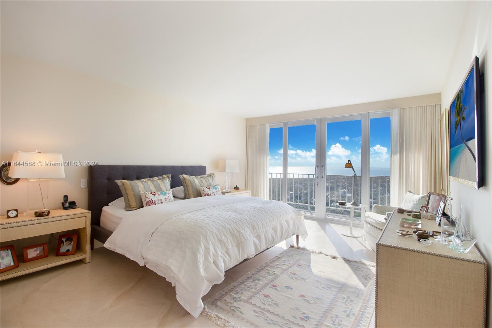 CASA DEL MAR CONDO - Residential Lease