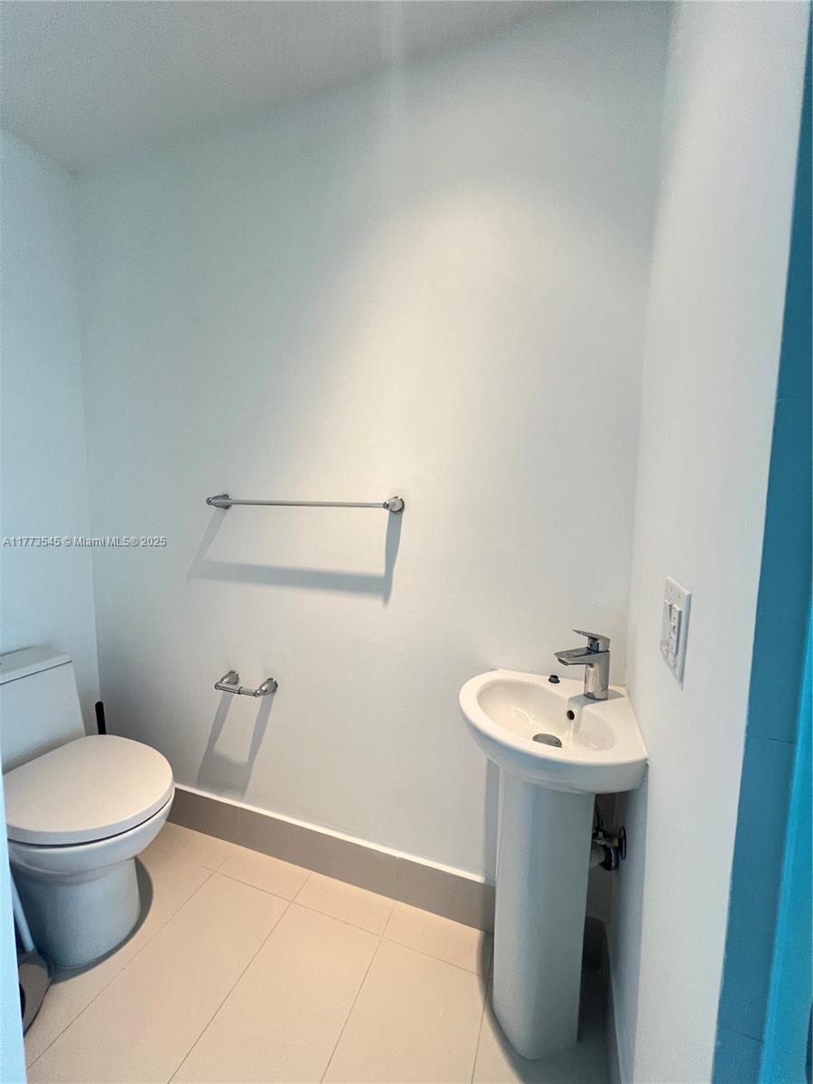 PARAISO BAYVIEWS CONDO - Residential
