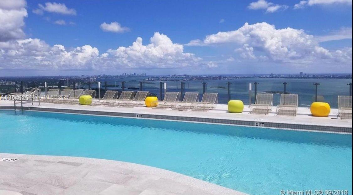 PARAISO BAYVIEWS CONDO - Residential