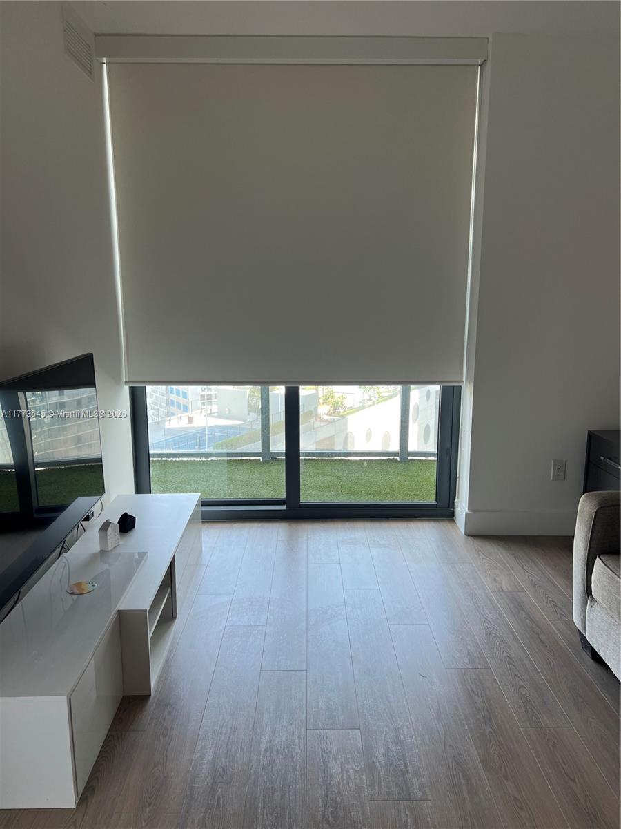 PARAISO BAYVIEWS CONDO - Residential