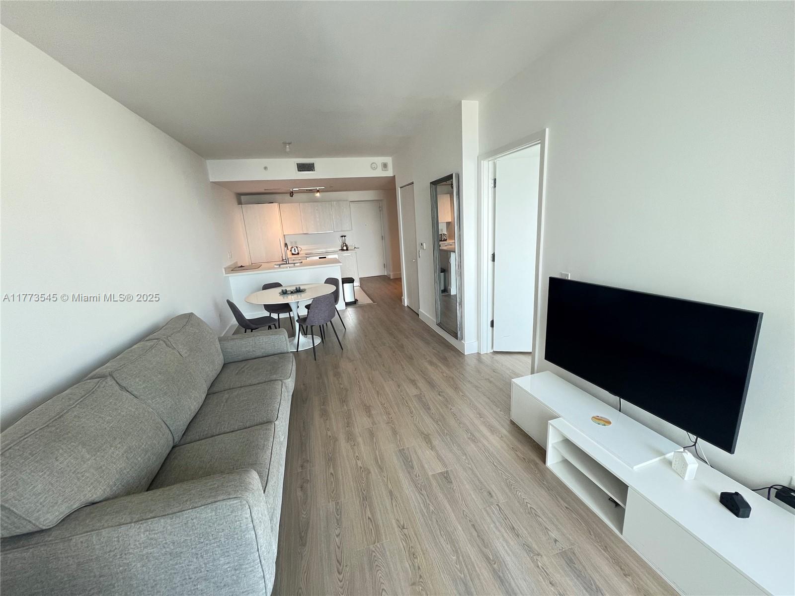 PARAISO BAYVIEWS CONDO - Residential