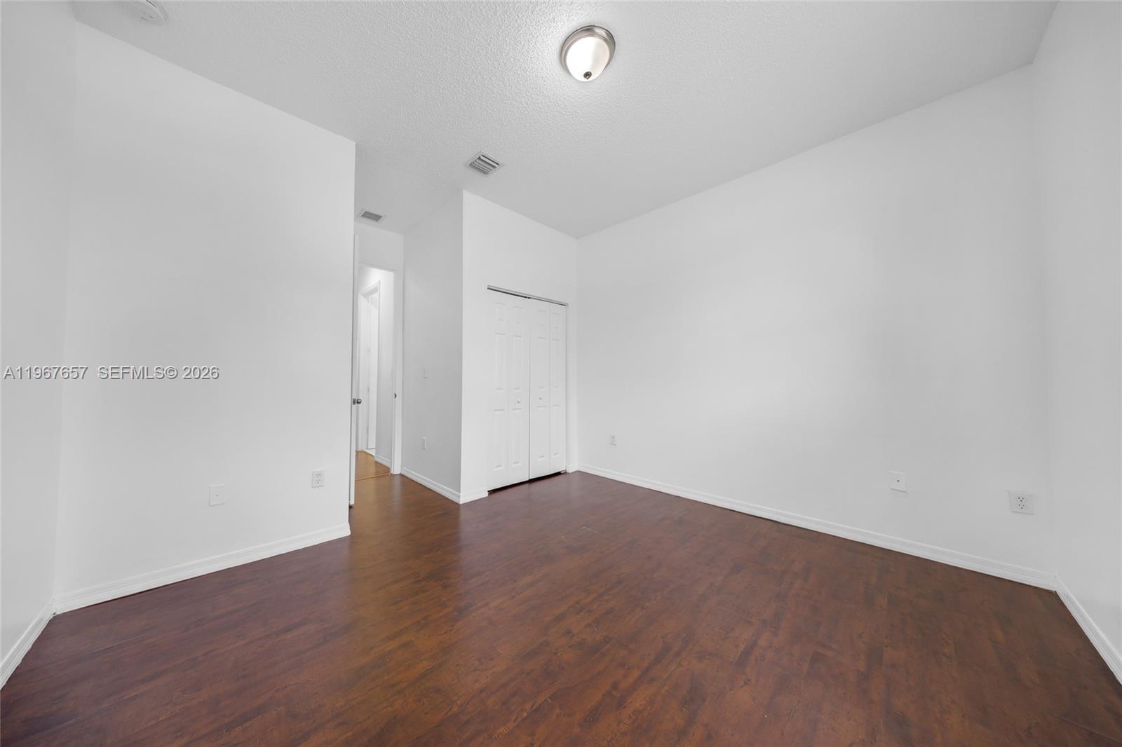 MARBELLA BAY - Residential