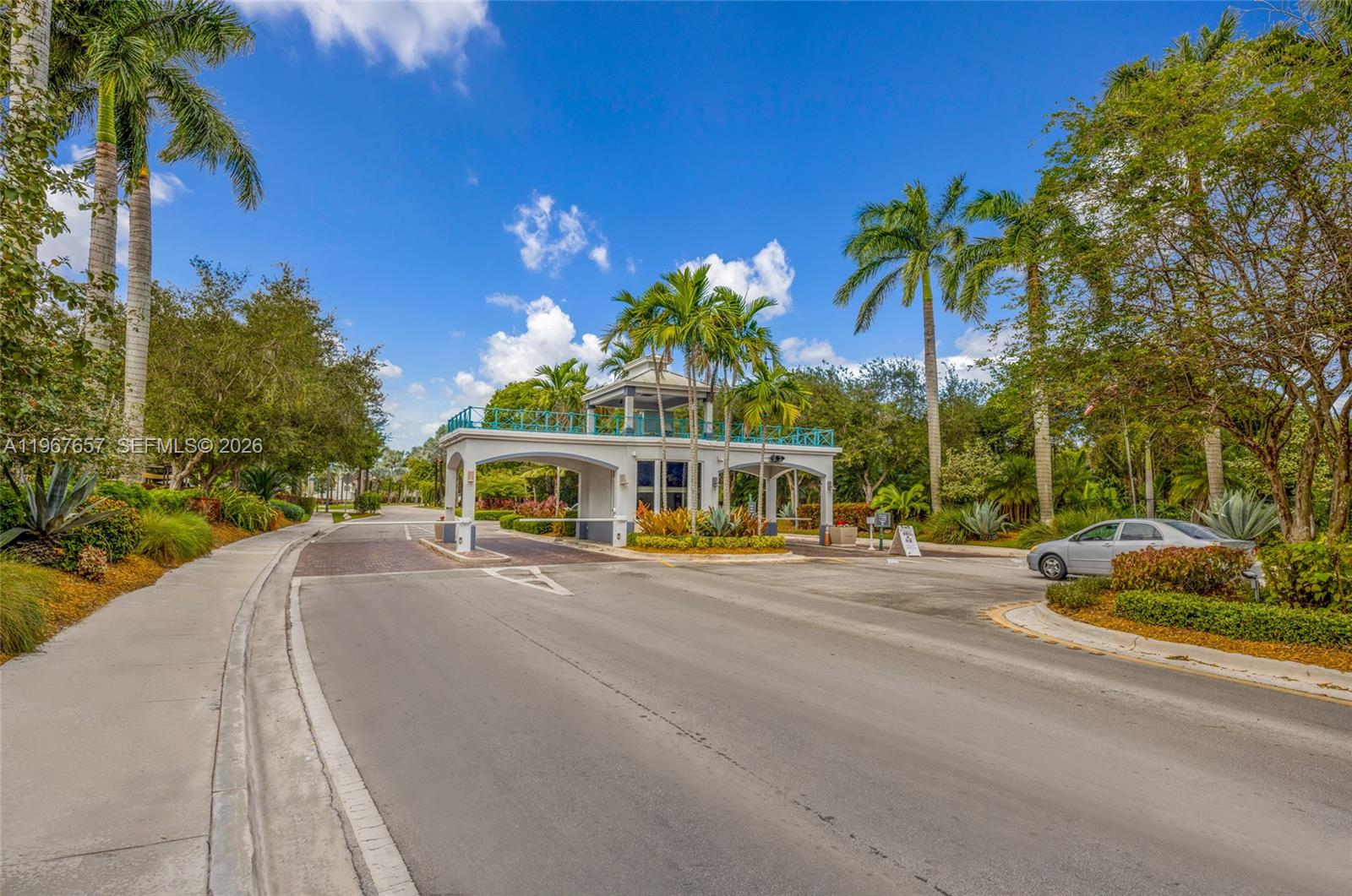 MARBELLA BAY - Residential