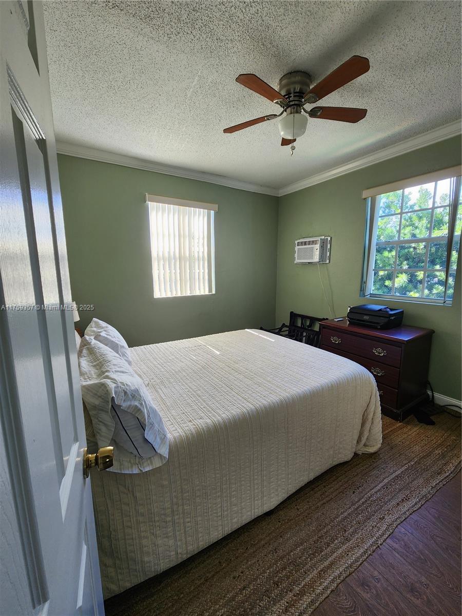 HOLLYWOOD BEACH - Residential Lease