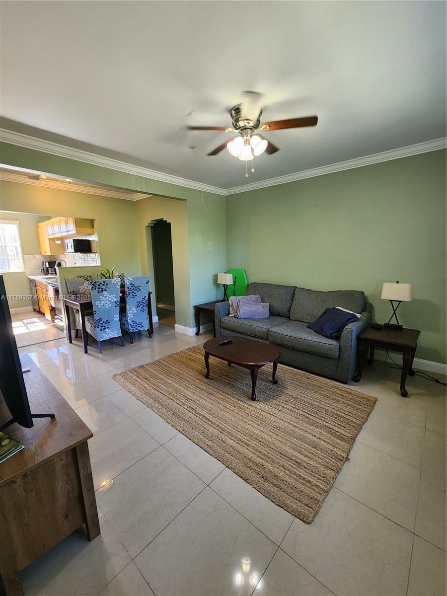 HOLLYWOOD BEACH - Residential Lease