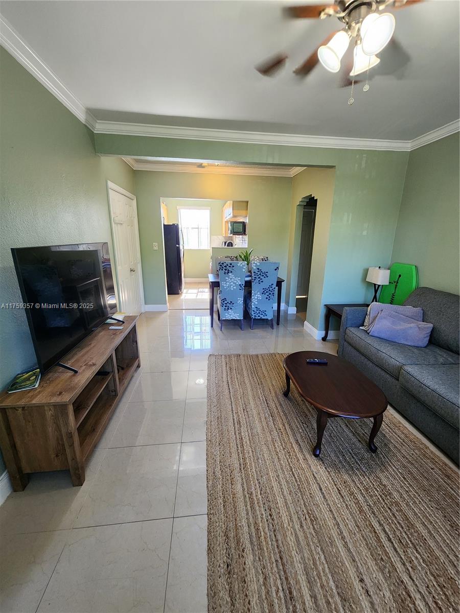 HOLLYWOOD BEACH - Residential Lease