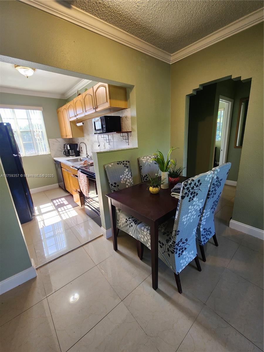 HOLLYWOOD BEACH - Residential Lease