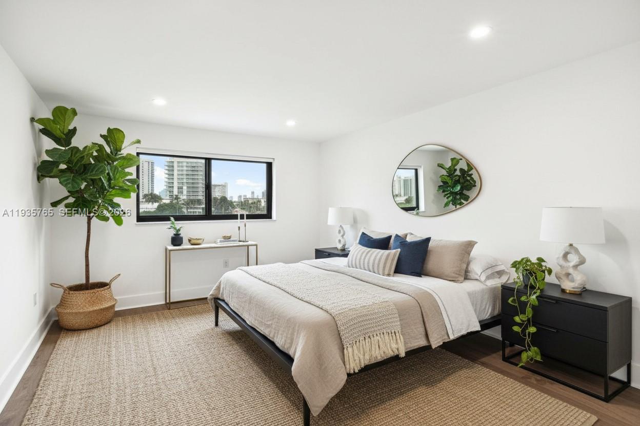 ARCADIA CONDO - Residential