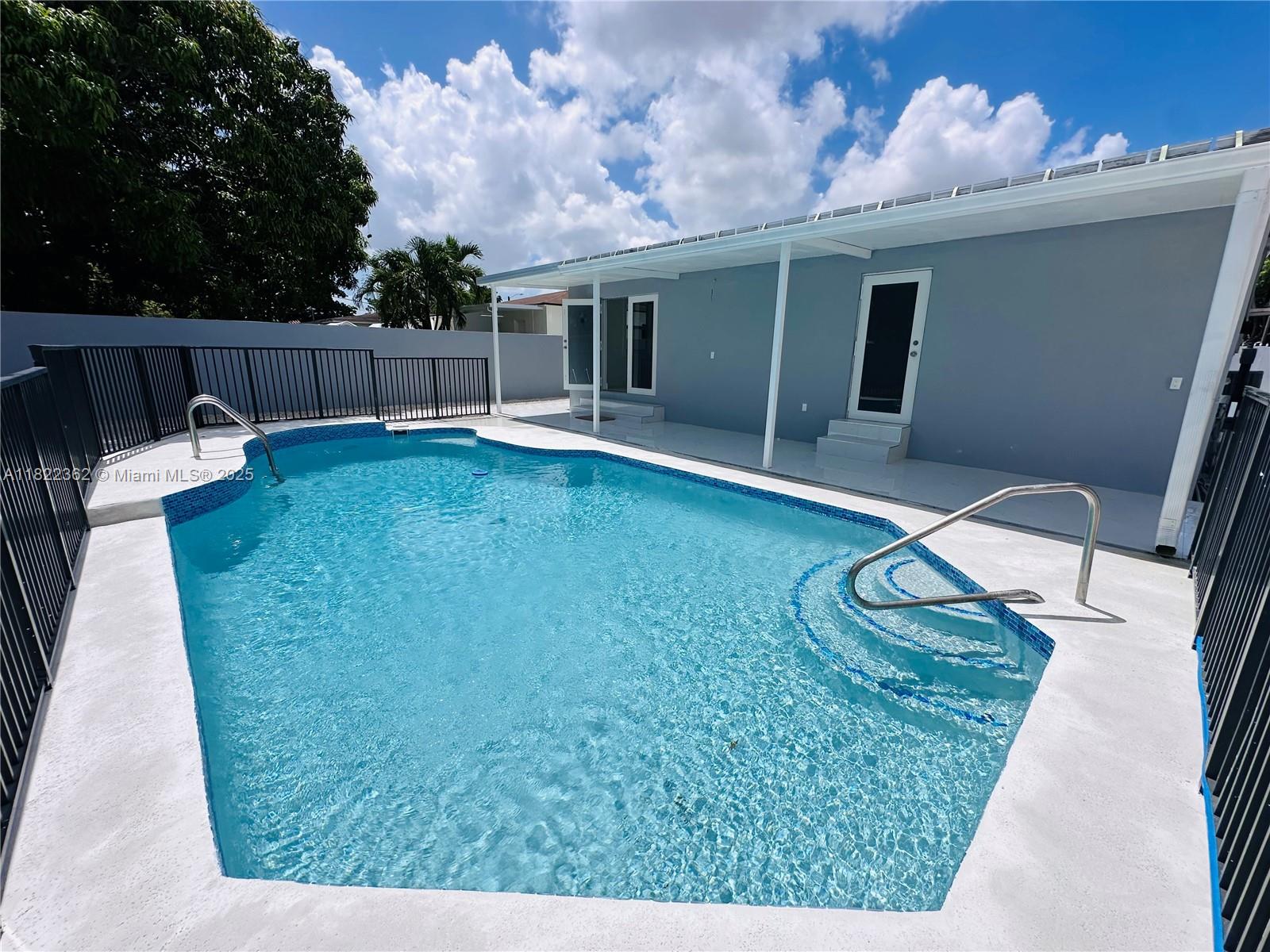 TOWN OF HIALEAH 1 ADDN AM - Residential