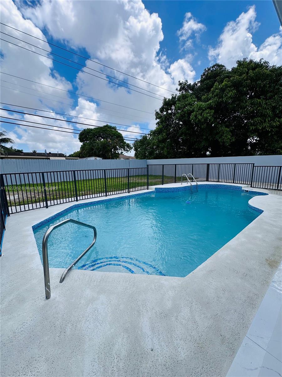 TOWN OF HIALEAH 1 ADDN AM - Residential