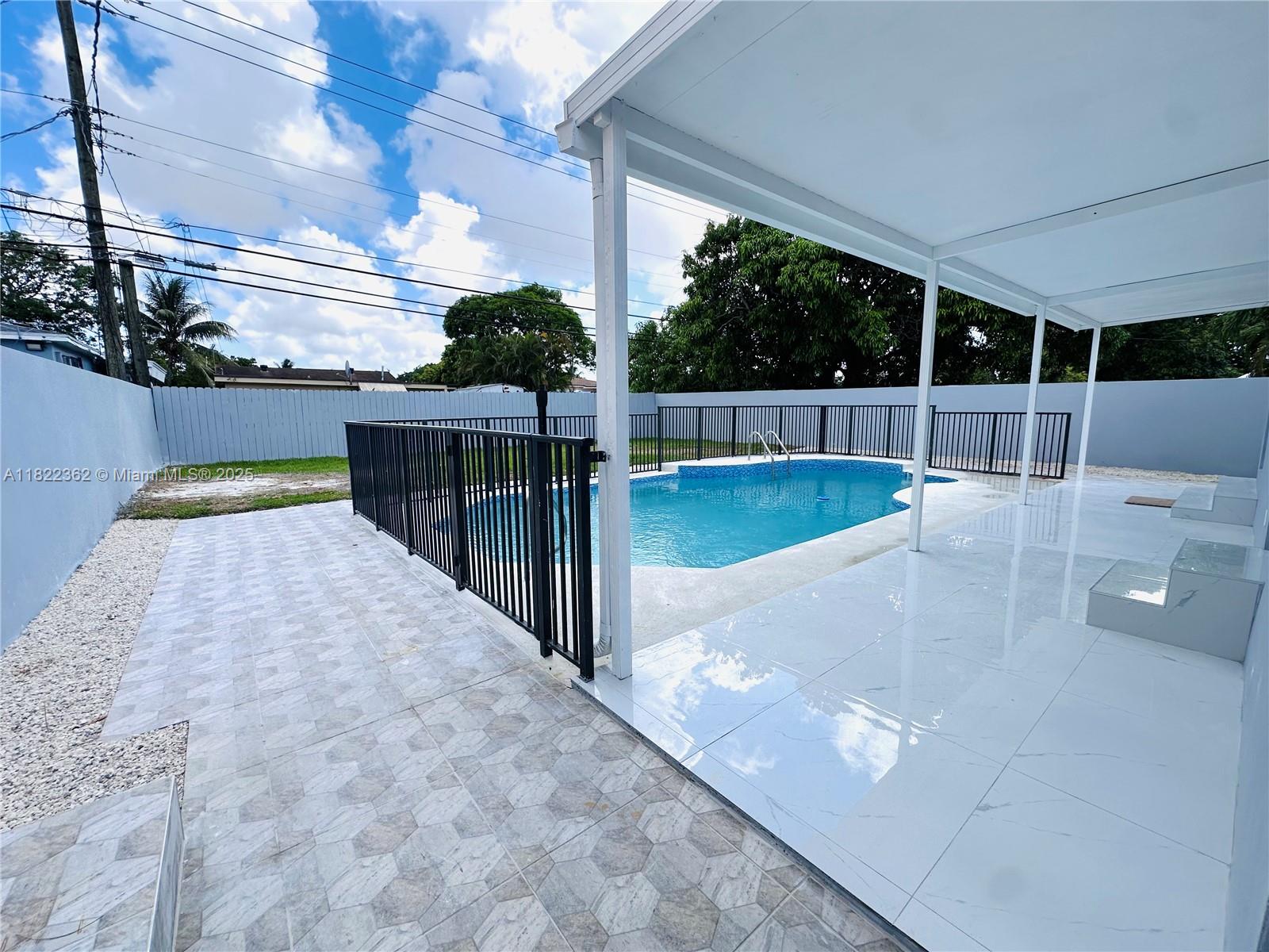 TOWN OF HIALEAH 1 ADDN AM - Residential