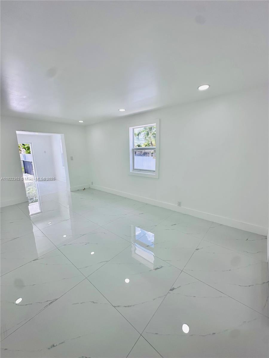 TOWN OF HIALEAH 1 ADDN AM - Residential