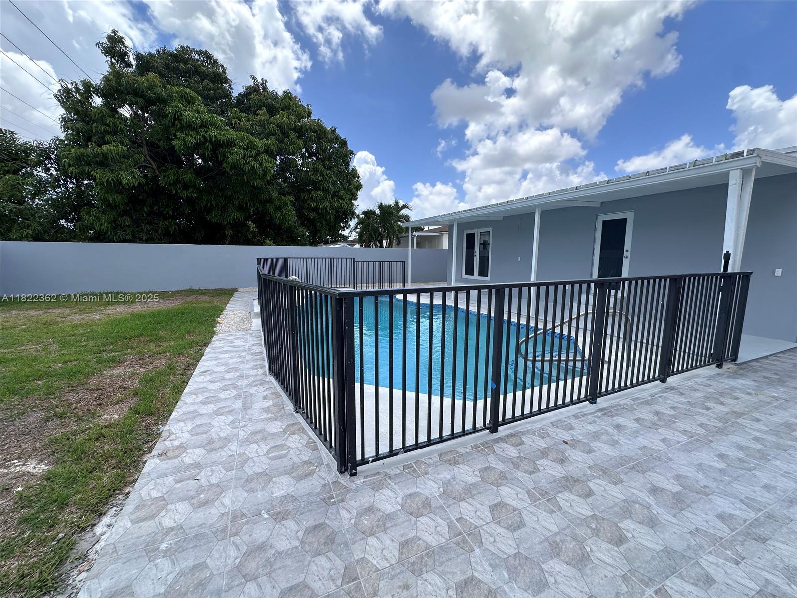 TOWN OF HIALEAH 1 ADDN AM - Residential
