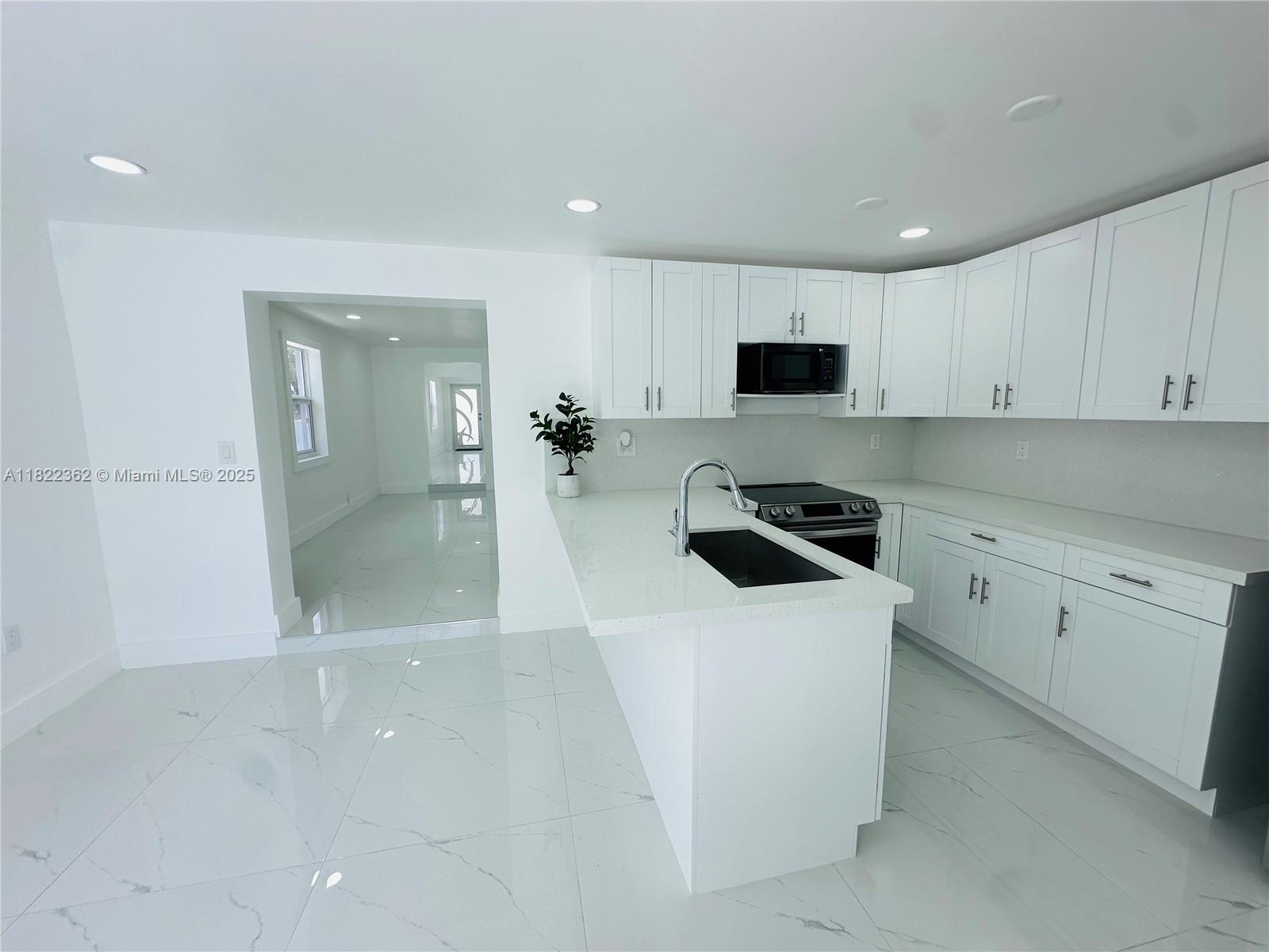 TOWN OF HIALEAH 1 ADDN AM - Residential