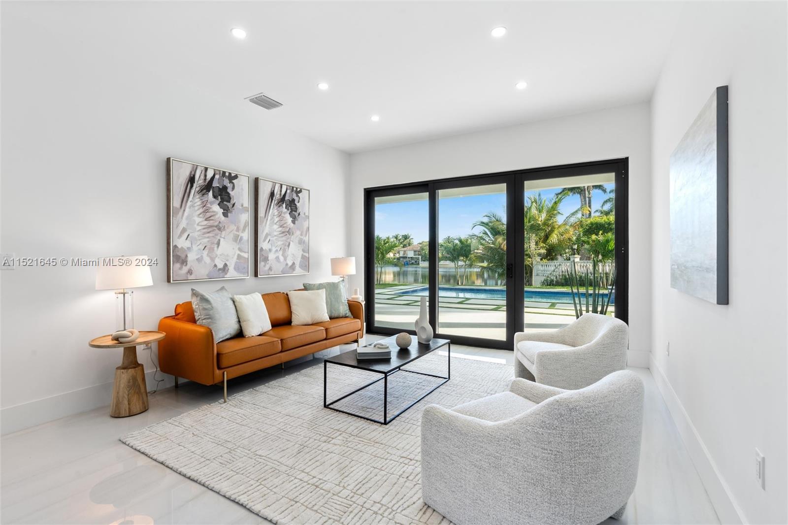 EIGHTH ADDN TO ROYAL OAKS - Residential