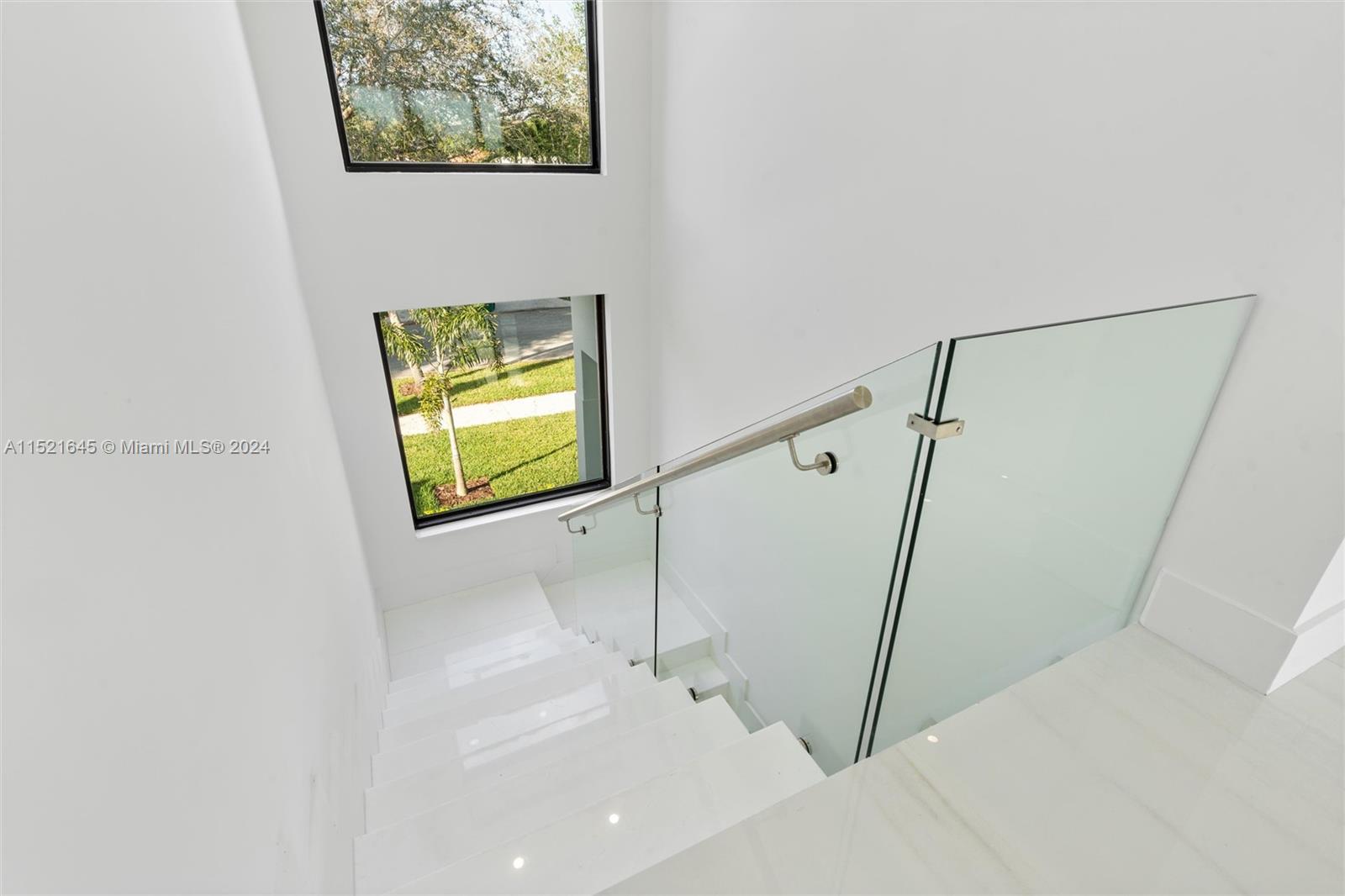 EIGHTH ADDN TO ROYAL OAKS - Residential