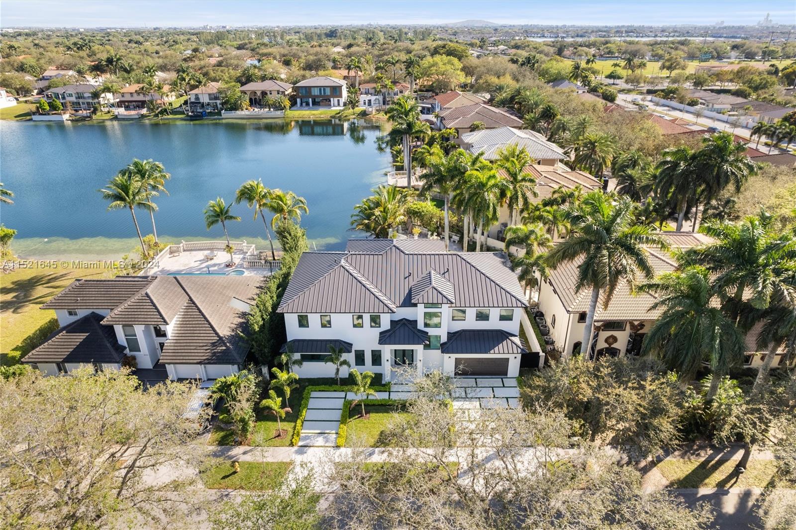 EIGHTH ADDN TO ROYAL OAKS - Residential