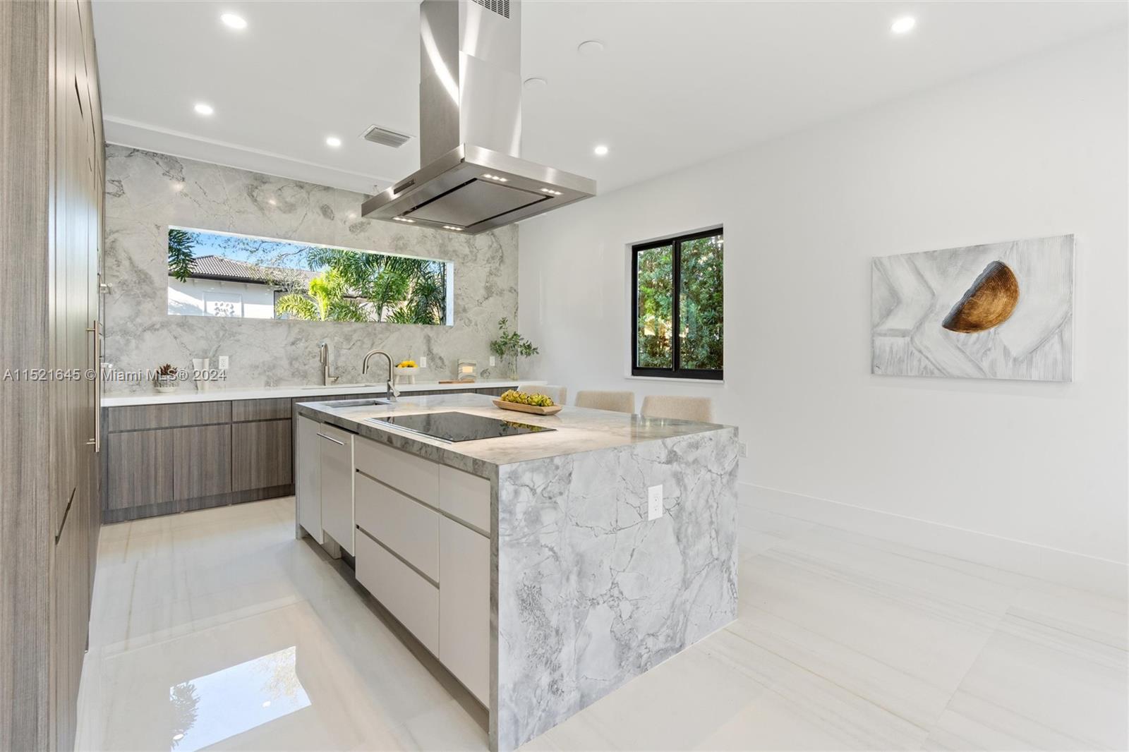 EIGHTH ADDN TO ROYAL OAKS - Residential