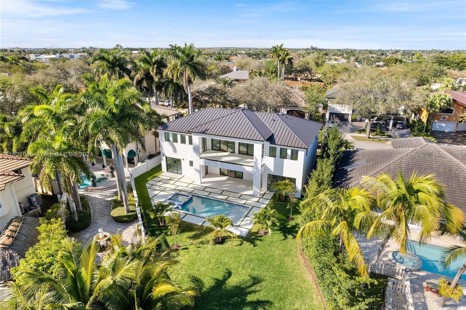 EIGHTH ADDN TO ROYAL OAKS - Residential